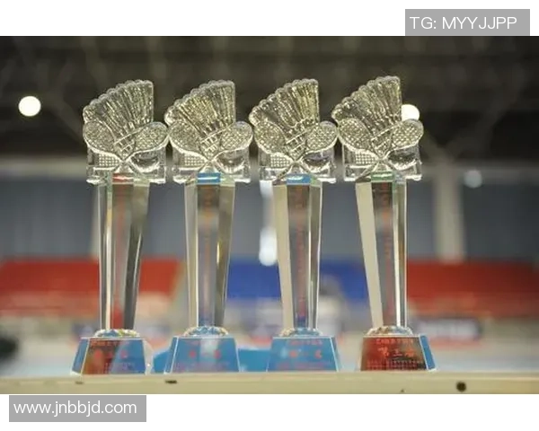 杭州羽毛球队中路突破战术解析与实战应用研究